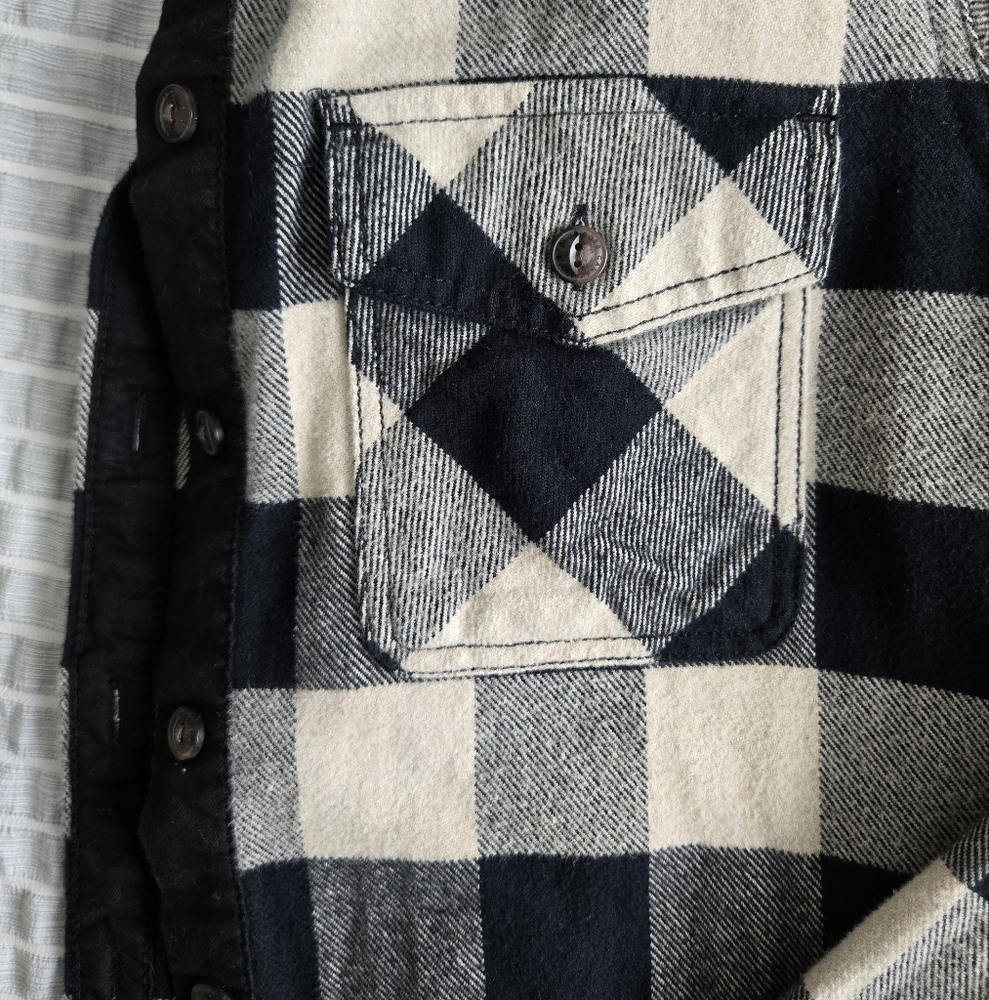🍁 Roots Flannel Shirt Buffalo Check Plaid Ivory Black - Picture 6 of 8
